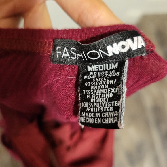 Used FashionNova Maroon Long Dress with Zipper Off the Shoulder Mini Sleeves - Picture 4 of 4